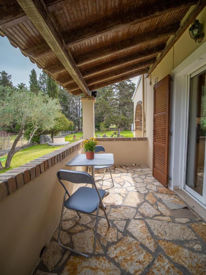 Villa Haris Gazátika Exteriör bild