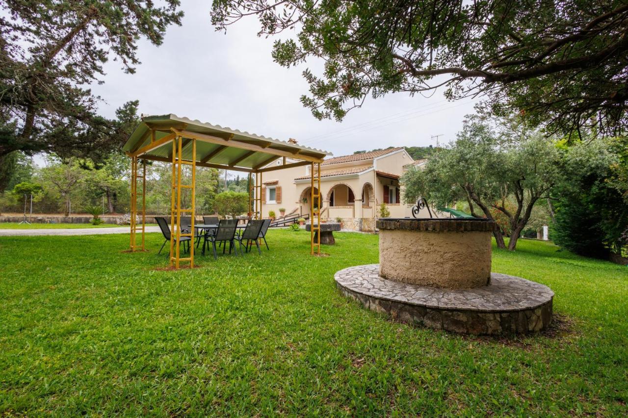 Villa Haris Gazátika Exteriör bild